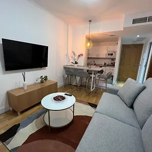 P4 Airport, Estadio Civitas, Ifema, Barajas Y Rejas Apartamento